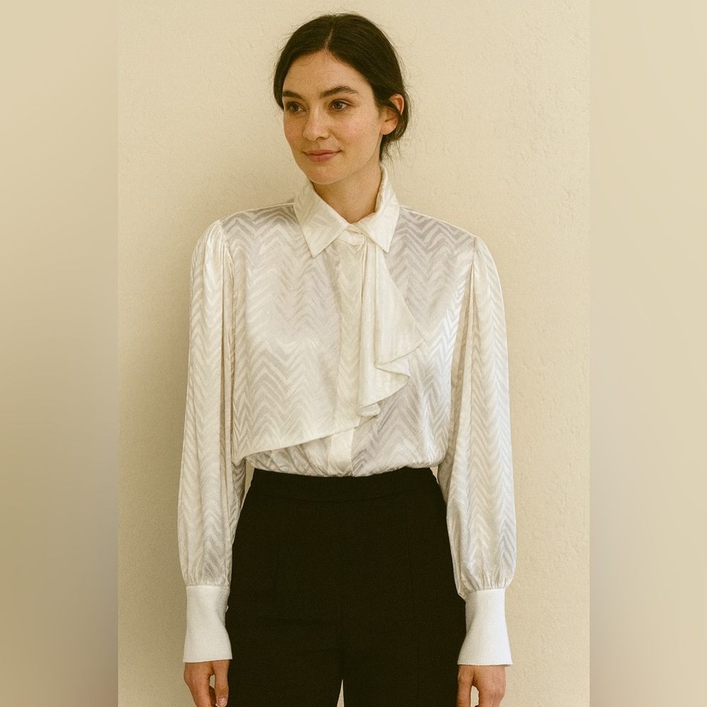 Vintage Castleberry Knit blouse. Rare new with tags.